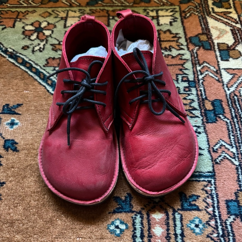 Softstar Shoes hawthorne chukka in beautiful currant red.